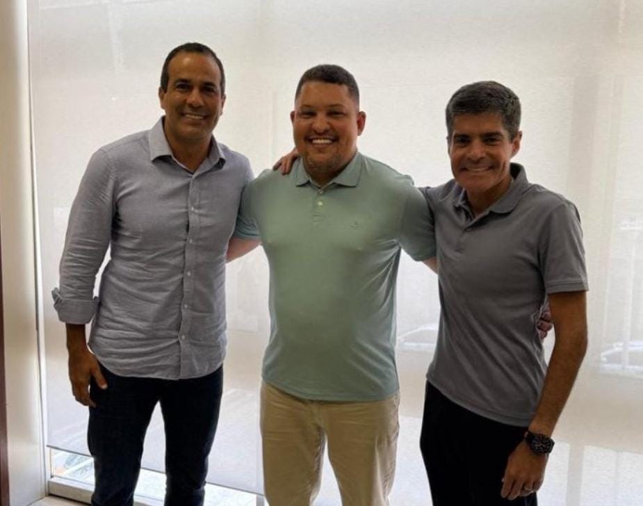 ACM Neto celebra aniversário de 40 anos de Teixeira de Freitas: “Olhar para o futuro com esperança e confiança”