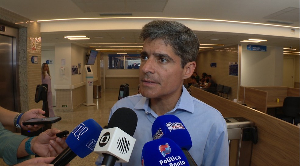 ACM Neto diz que vai manter Pé-de-Meia e ampliar Bolsa Presença na Bahia