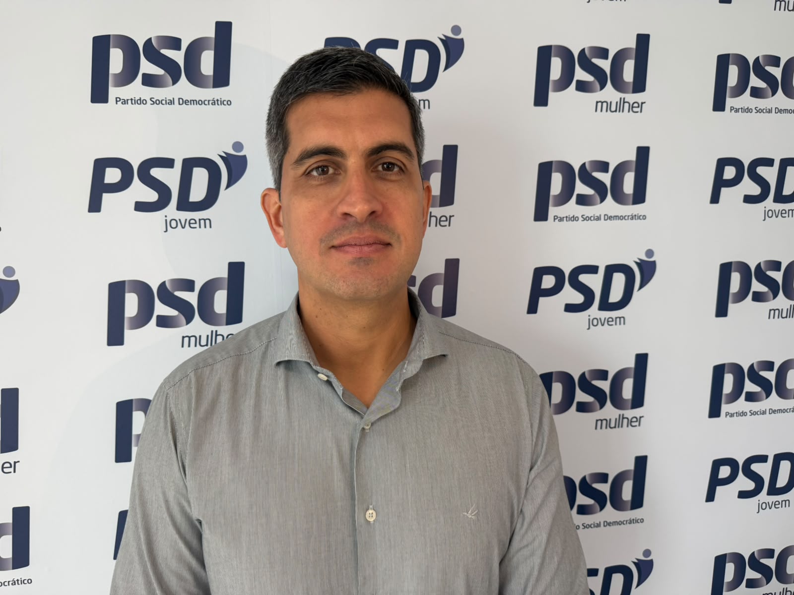 "Através da educação a gente consegue pegar as pessoas que têm uma condição social que não é a ideal e crescer", diz Daniel Alencar