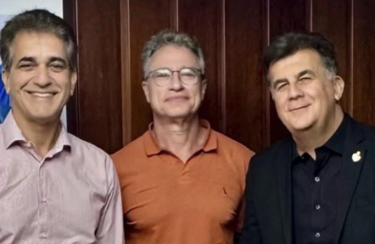 Audiência no Governo do Estado trata do VLT até o Barradão; “Há viabilidade pra isso acontecer”, afirma deputado Robinson
