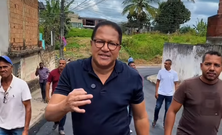 Augusto Castro acompanha avanço do programa Pavimenta Itabuna no bairro Novo Horizonte