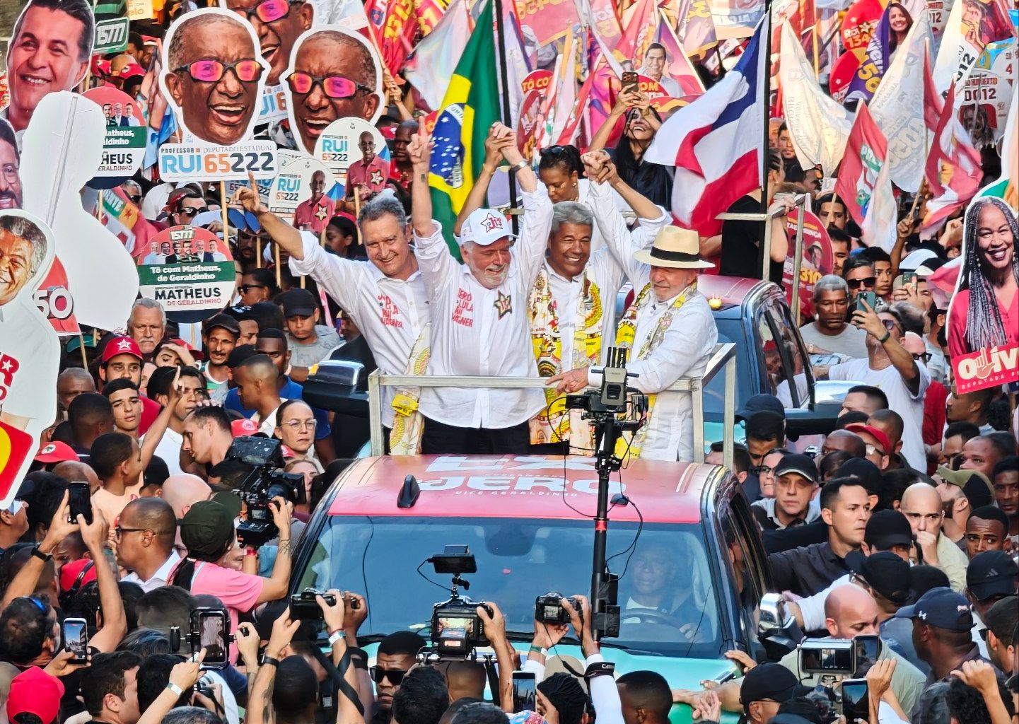 Coordenado por Rui Costa, Novo PAC garantiu R$ 112 bilhões para a Bahia, diz Lula na Liberdade