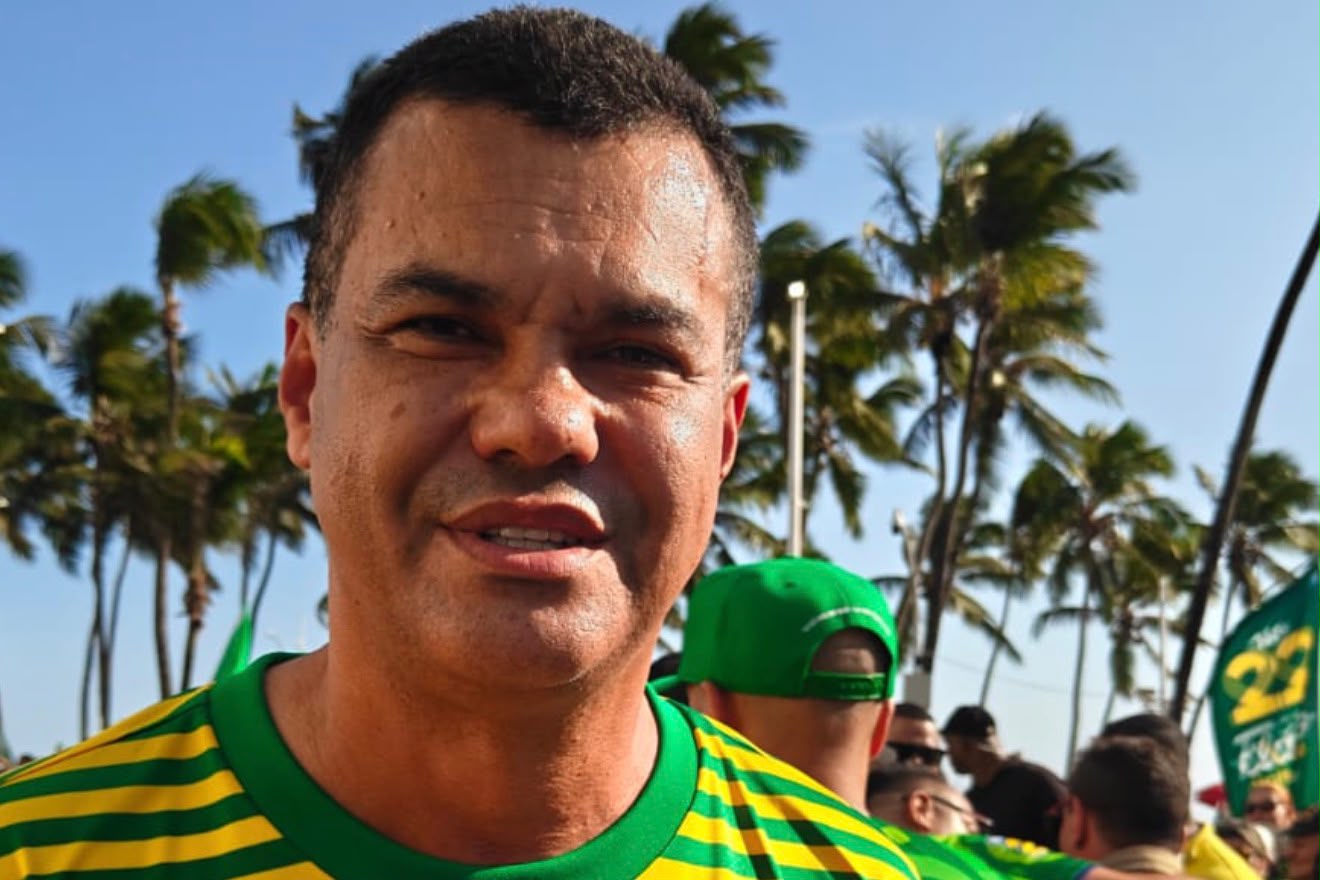 Dal Barreto chama de “falácia do desespero” críticas do PT a Flávio Bolsonaro