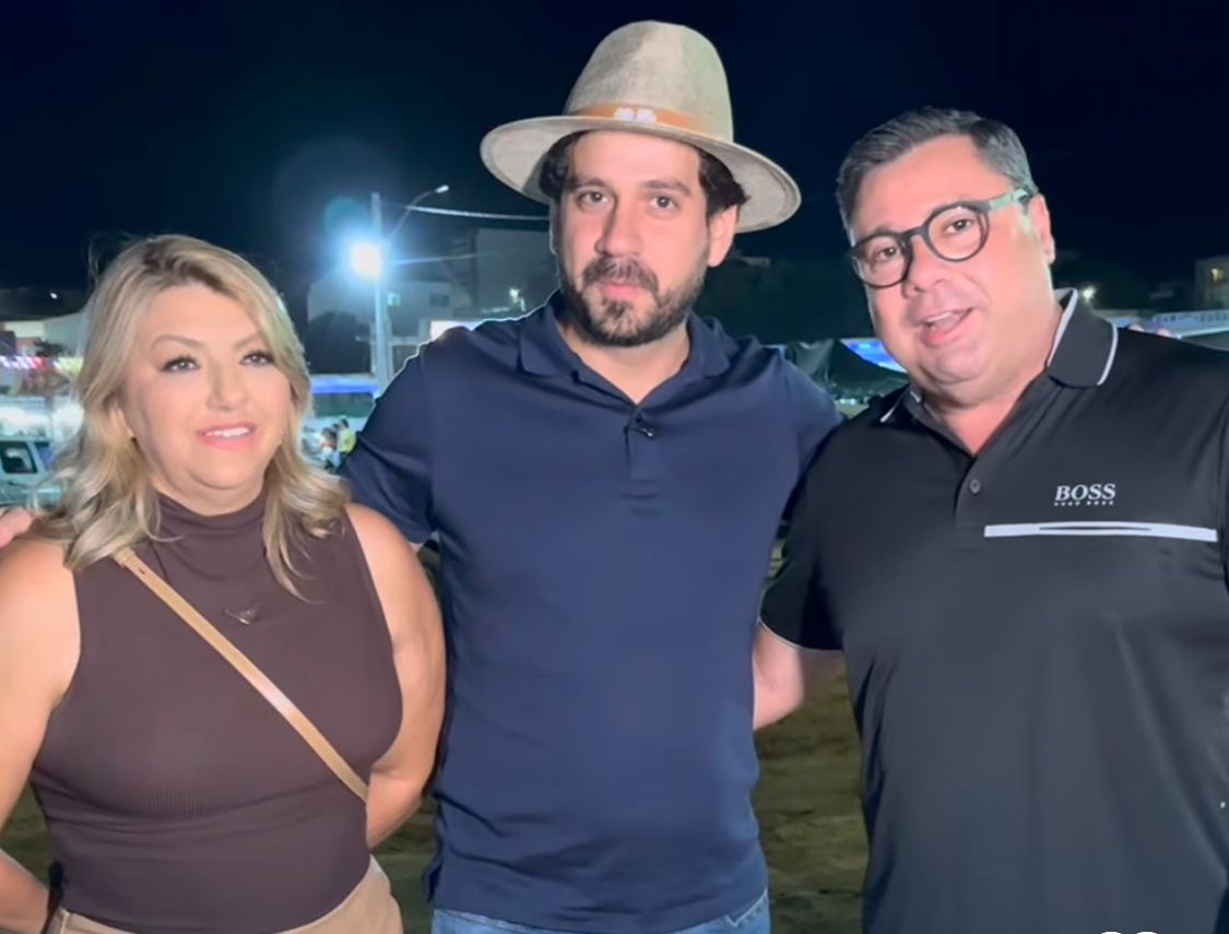 Deputado Penalva visita feira agropecuária em Riacho de Santana e reforça apoio ao setor rural