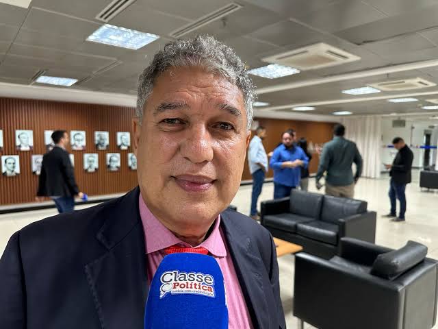 Deputado Rosemberg Pinto acusa secretário de Saúde de distorcer fatos nas redes sociais
