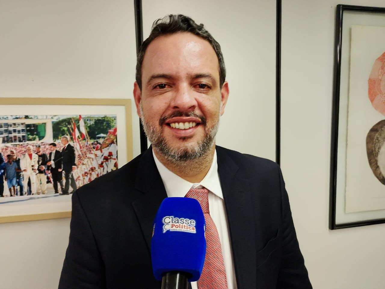 Direto de Brasília: "Não há nada mais social do que uma prefeitura", diz Lucas Reis ao endossar projeto de Wagner para o INSS municipal