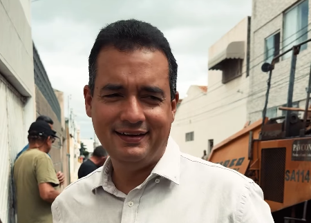 "É a literatura fazendo parte da história de Juazeiro", celebra Andrei Gonçalves sobre sucesso de feira literária
