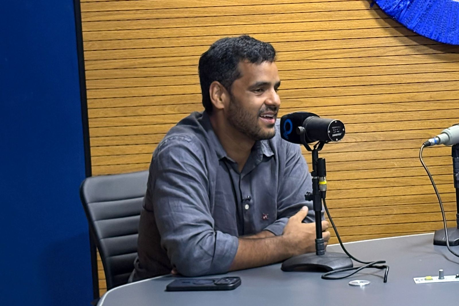 "É uma política retrógrada que o povo baiano se libertou”, diz Tássio Brito sobre o carlismo