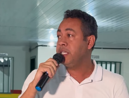 "Investir em escolas é investir no futuro das nossas crianças", destaca Heldinho Macedo na entrega de escola reformada em Euclides da Cunha