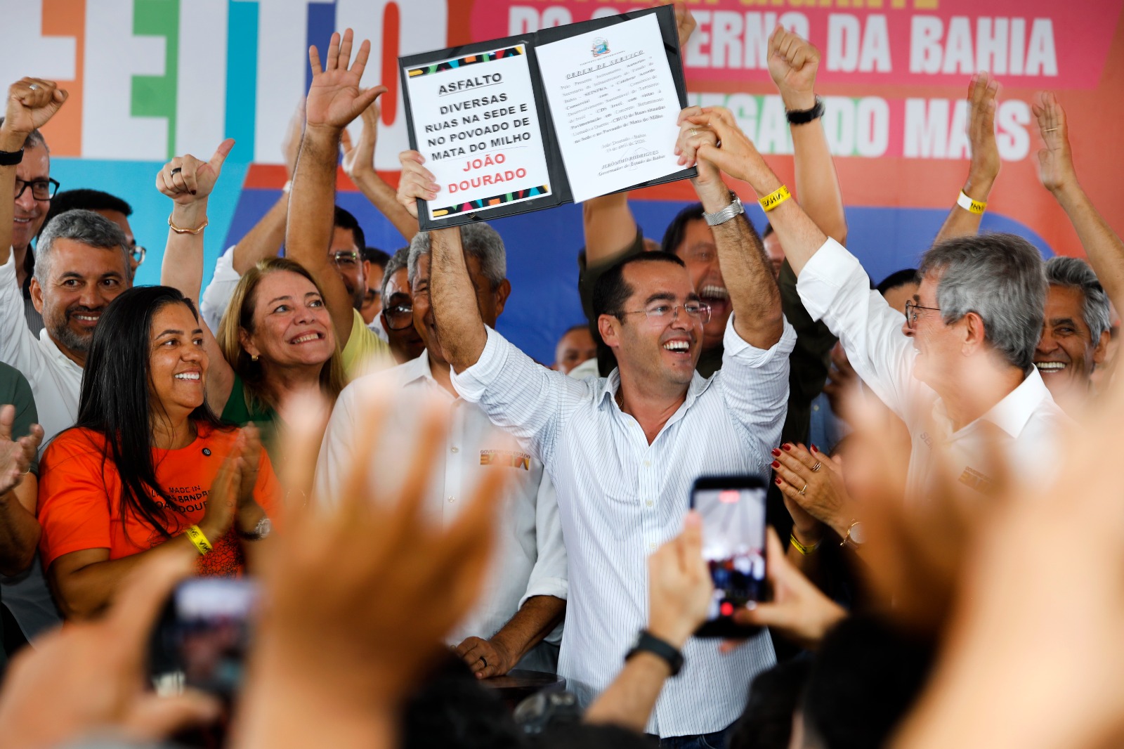 Jerônimo autoriza pavimentação na Estrada do Norte, em João Dourado