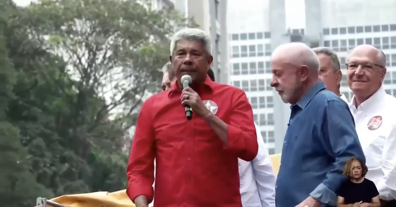 Jerônimo defende união nacional e convoca brasileiros a reeleger Lula em ato na Avenida Paulista