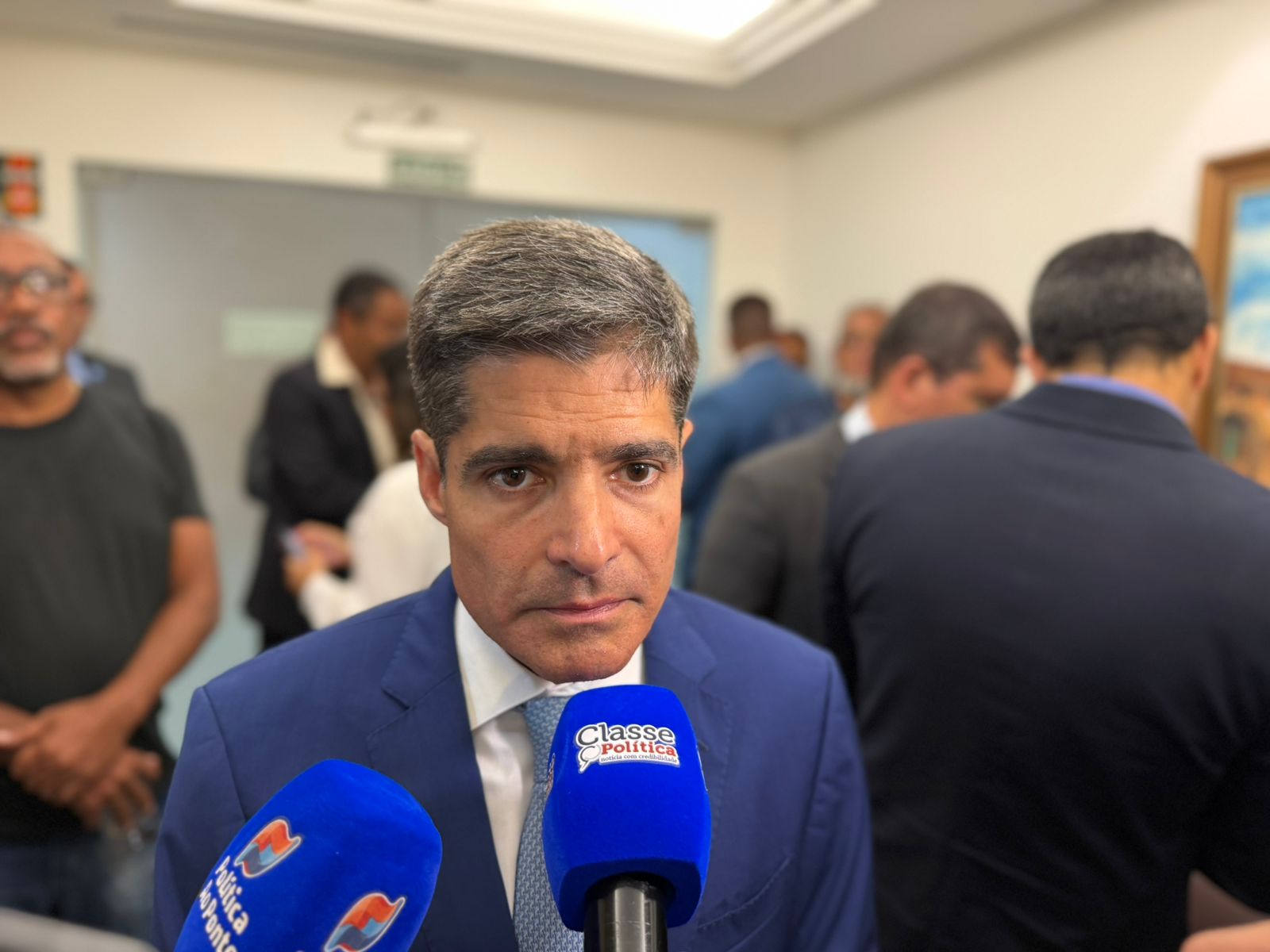 "Ninguém pode querer tutelar ou censurar o eleitor", defende ACM Neto sobre voto Lula-Neto