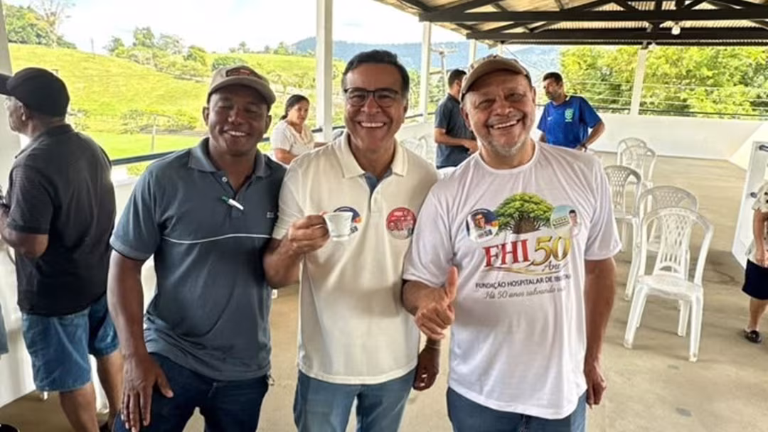 Prefeito Futuca se reúne com produtores na Fazenda Canaã e reforça apoio à Associação da Ingazeira