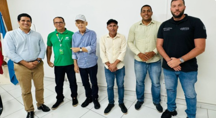 Valença: Governo Marcos Medrado e Coelba discutem projeto de Eficiência Energética que garante mais de 700 lâmpadas de LED para o município